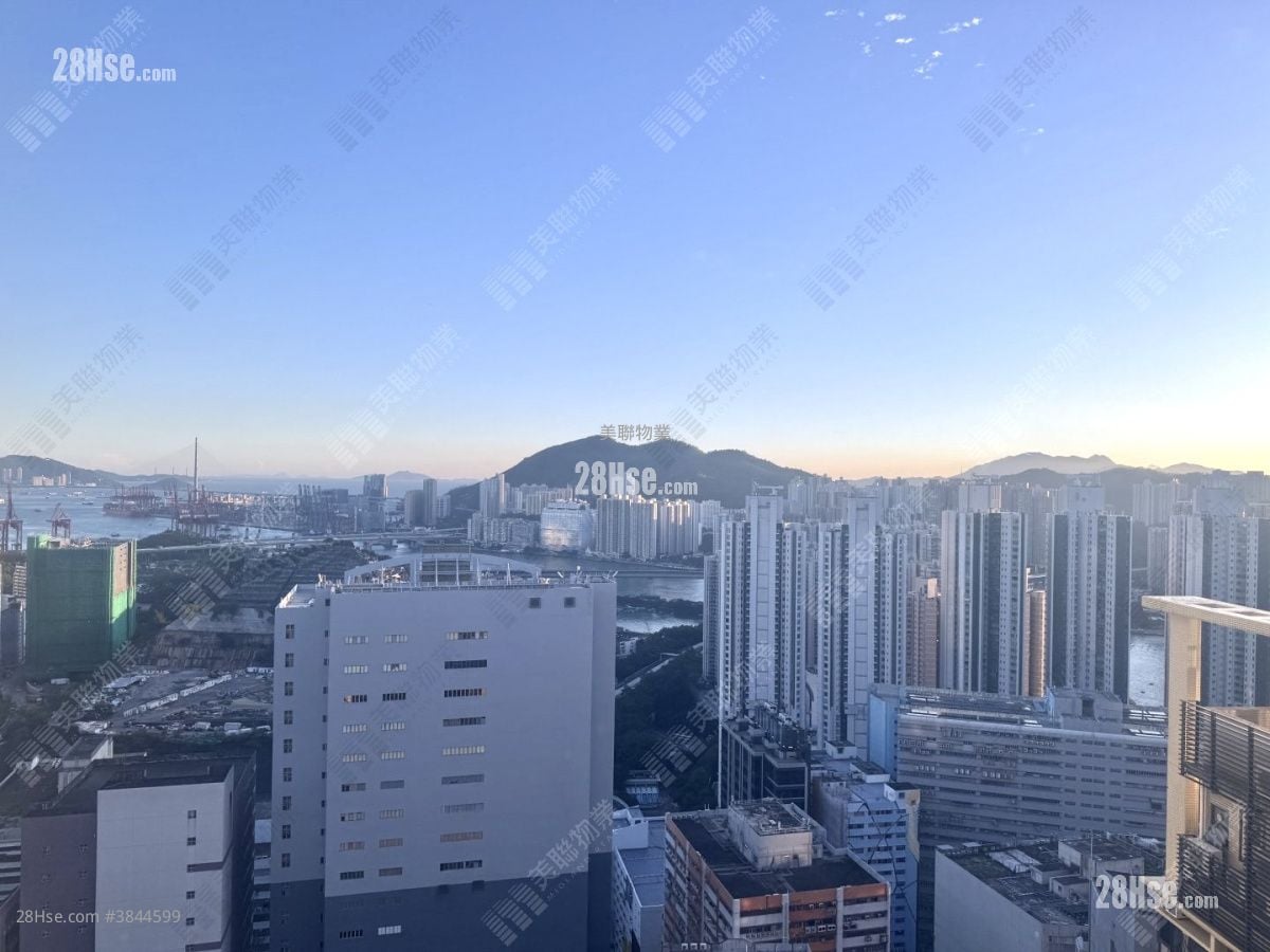 Indihome Sell 3 Bedrooms 538 ft²