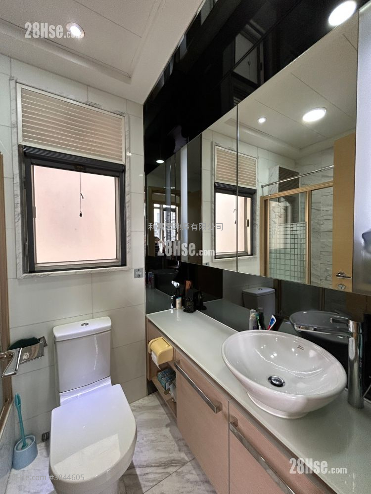 La Grove Sell 3 Bedrooms , 2 Bathrooms 978 ft²