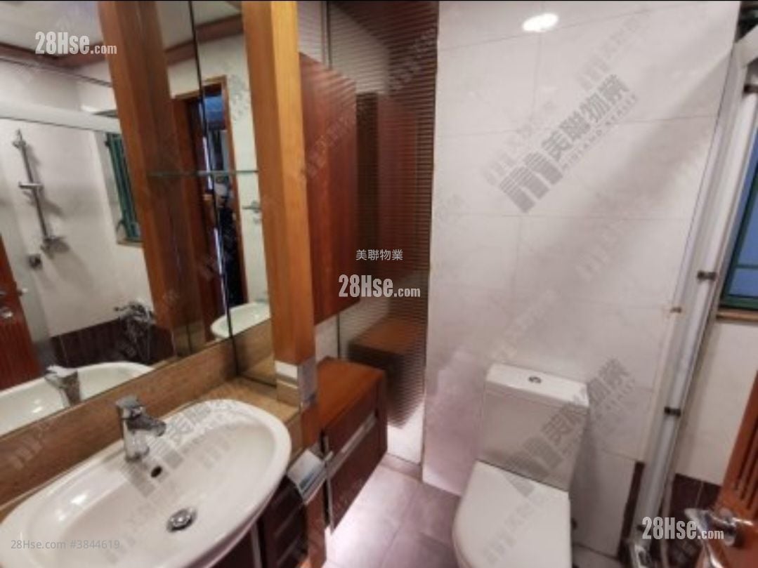 New Haven Sell 3 Bedrooms , 2 Bathrooms 731 ft²