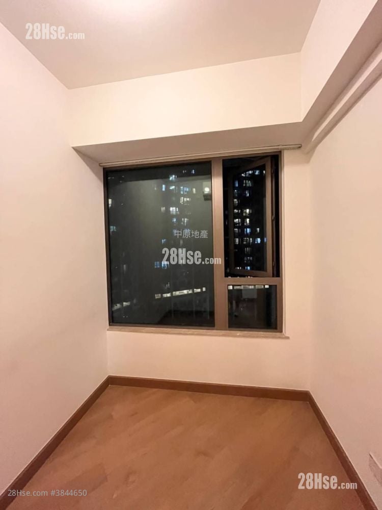 Parc City Sell 2 Bedrooms , 1 Bathroom 536 ft²