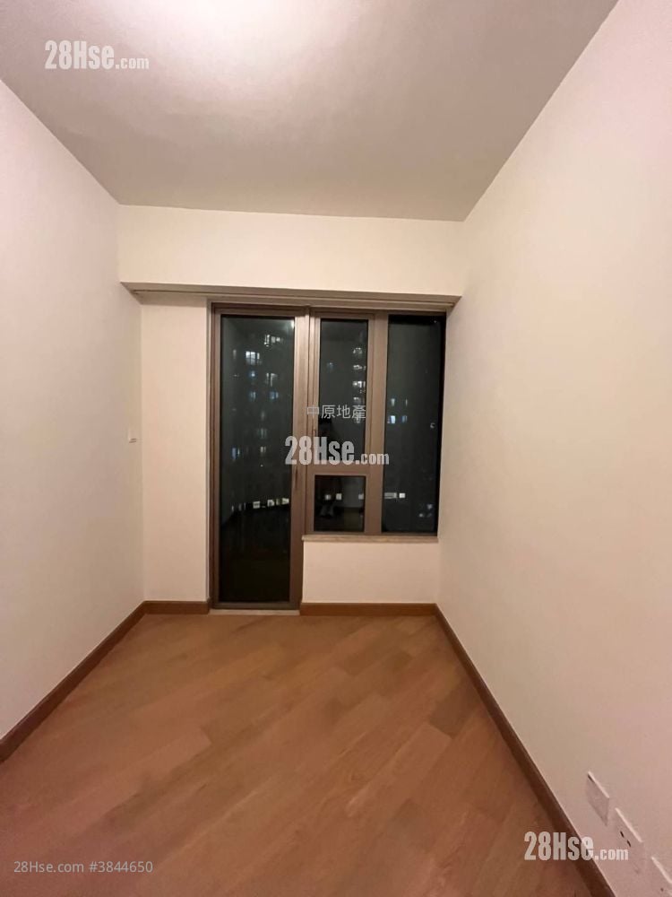 Parc City Sell 2 Bedrooms , 1 Bathroom 536 ft²