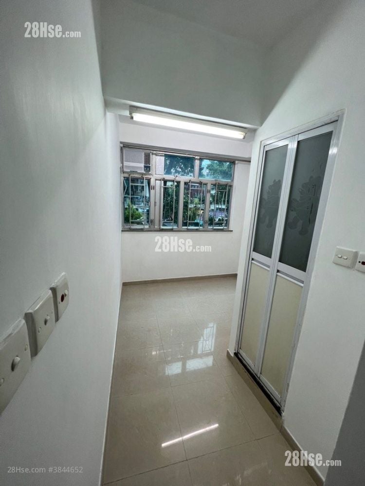 On Keung Building Rental Studio , 1 Bathroom 100 ft²