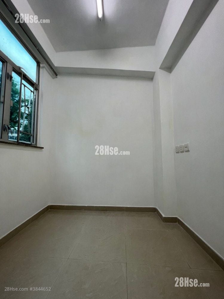 On Keung Building Rental Studio , 1 Bathroom 100 ft²