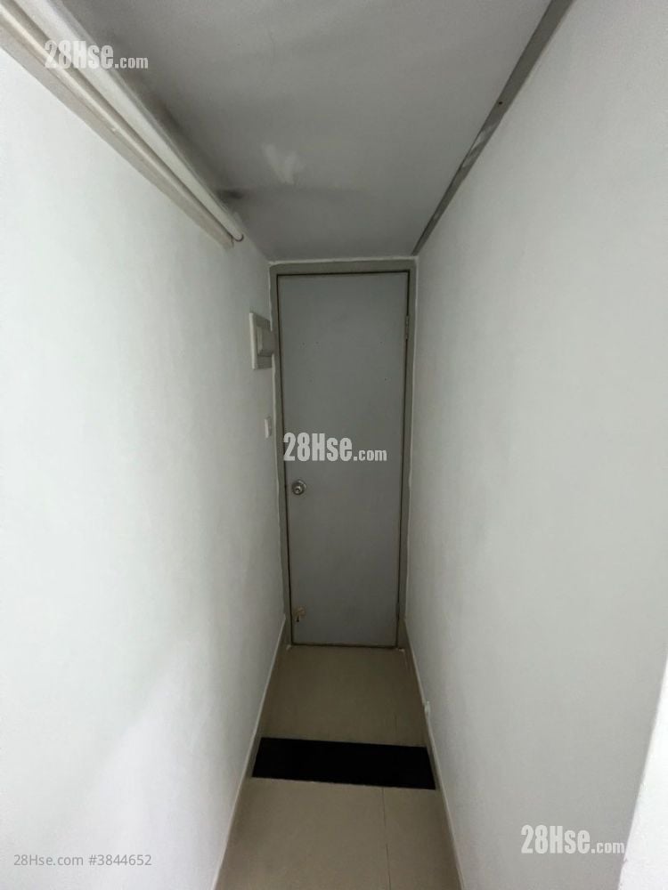On Keung Building Rental Studio , 1 Bathroom 100 ft²