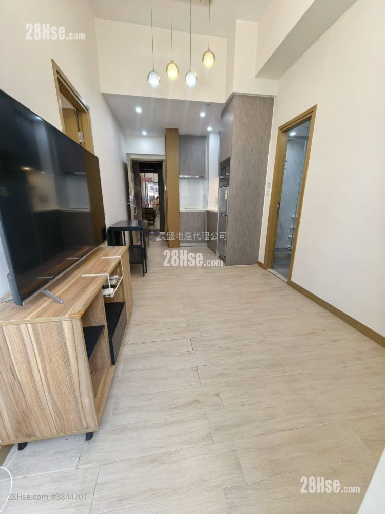 Astoria Crest Rental 1 Bedroom , 1 Bathroom 299 ft²