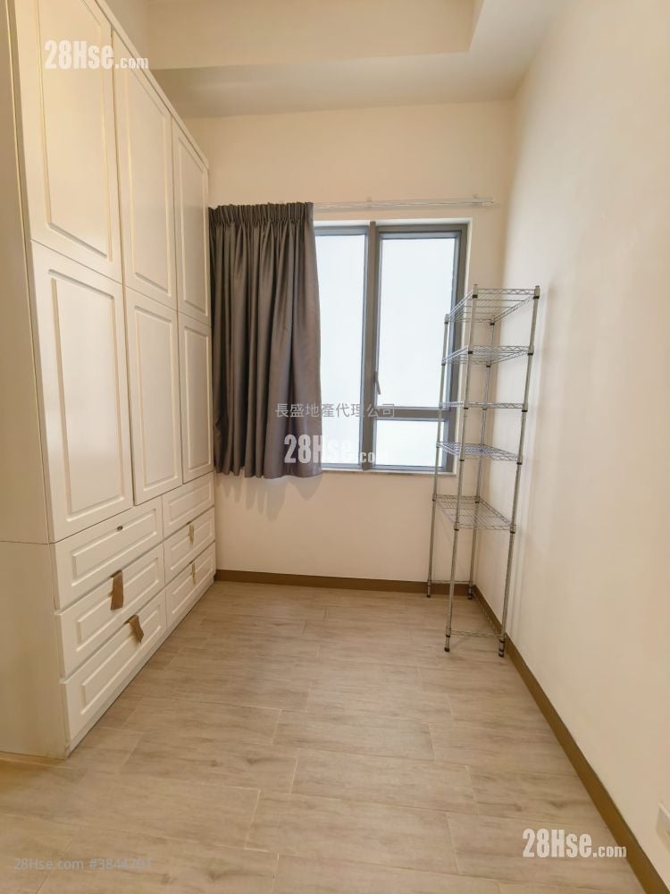 Astoria Crest Rental 1 Bedroom , 1 Bathroom 299 ft²