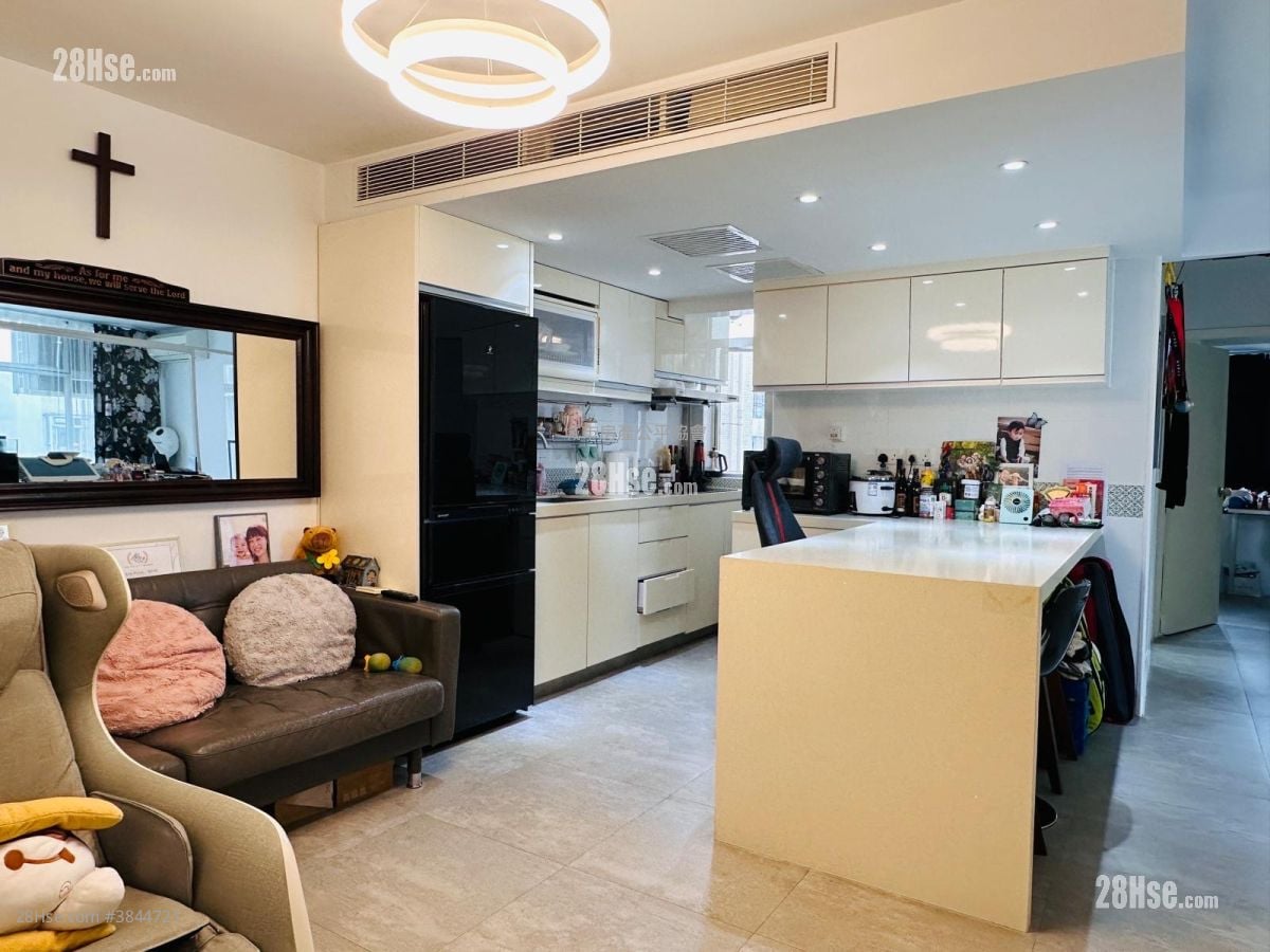 Taikoo Shing Rental 3 Bedrooms , 2 Bathrooms 574 ft²