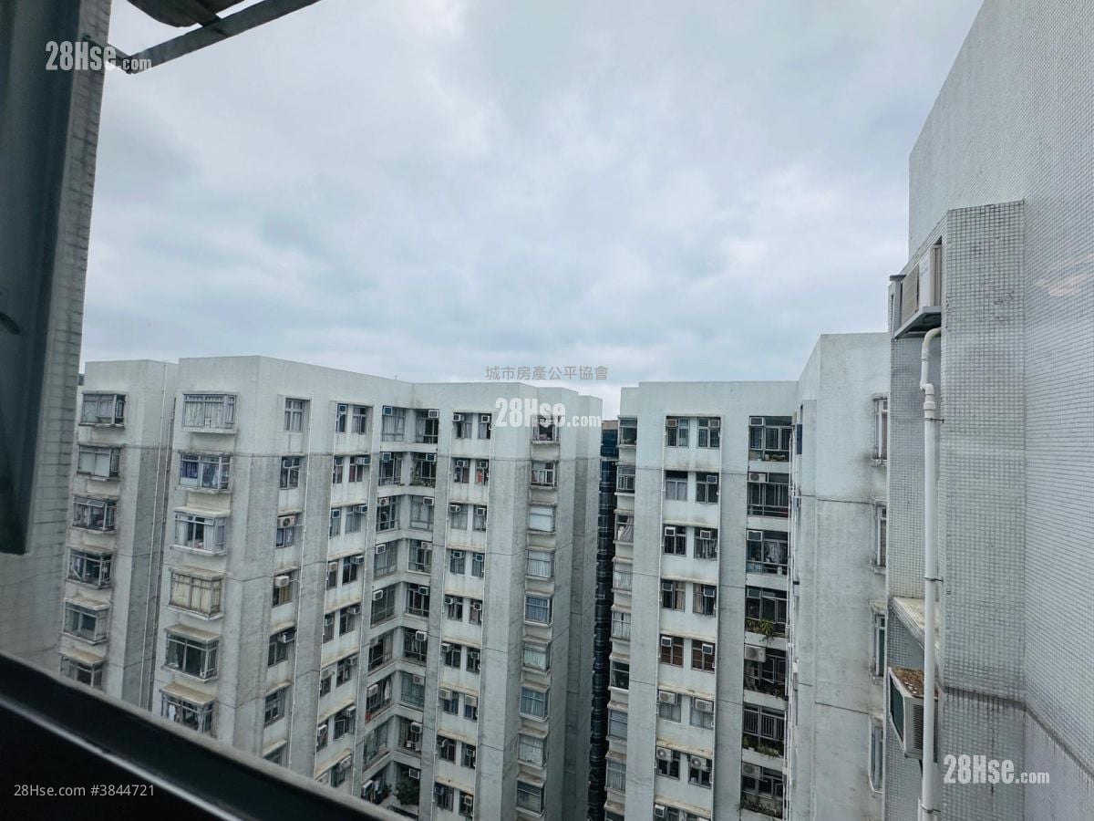 Taikoo Shing Rental 3 Bedrooms , 2 Bathrooms 574 ft²