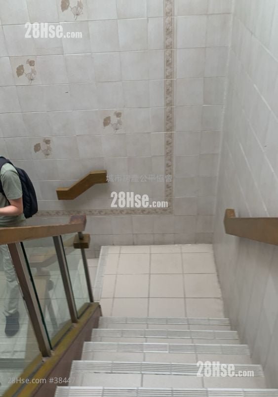 Taikoo Shing Rental 3 Bedrooms , 2 Bathrooms 574 ft²