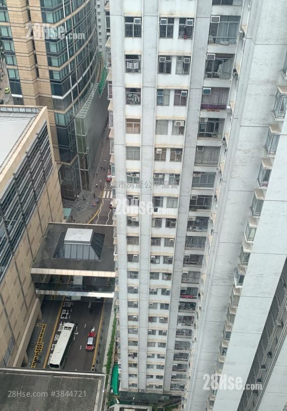 Taikoo Shing Rental 3 Bedrooms , 2 Bathrooms 574 ft²