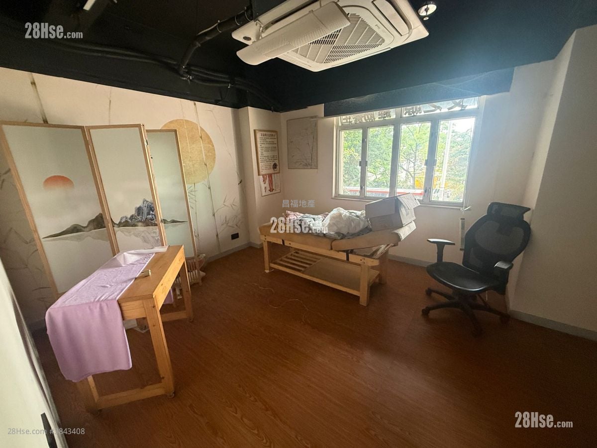 有利大廈 售盤 3 房 , 1 廁所 800 平方呎
