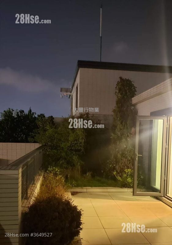 Parc Inverness Sell 3 Bedrooms , 2 Bathrooms 1,156 ft²