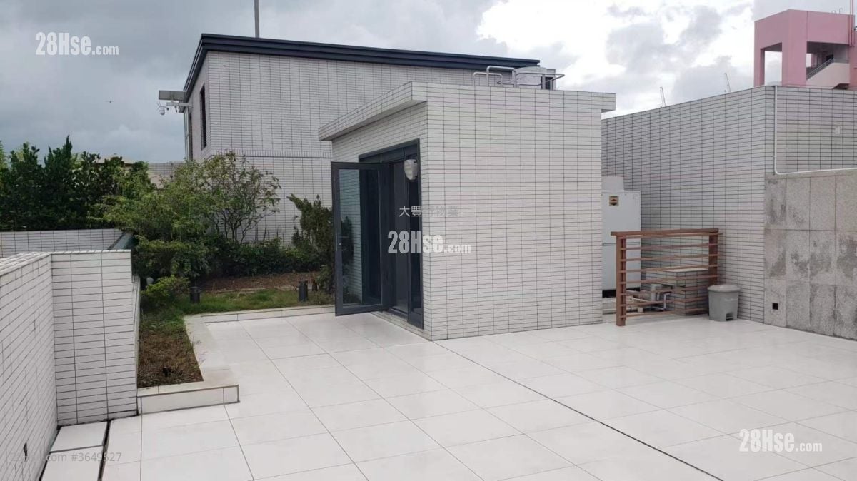 Parc Inverness Sell 3 Bedrooms , 2 Bathrooms 1,156 ft²