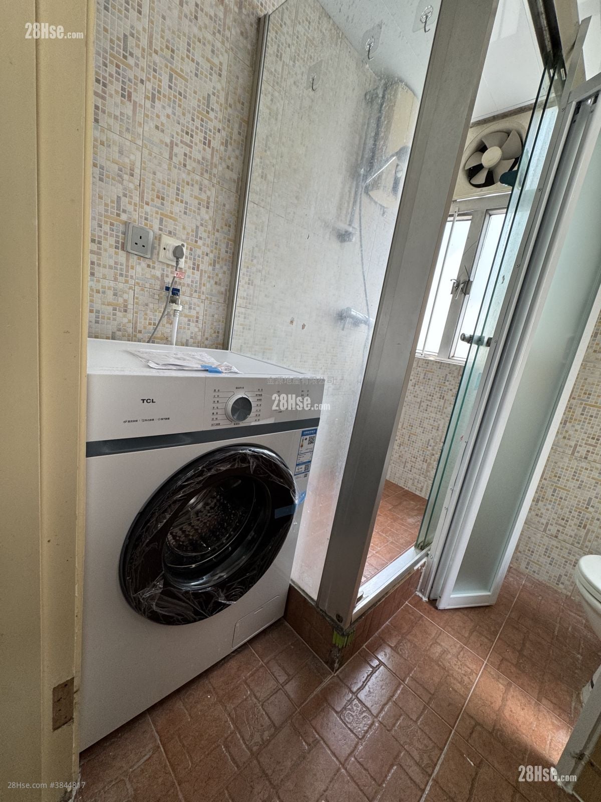 Koon Fung House Rental 3 Bedrooms 474 ft²