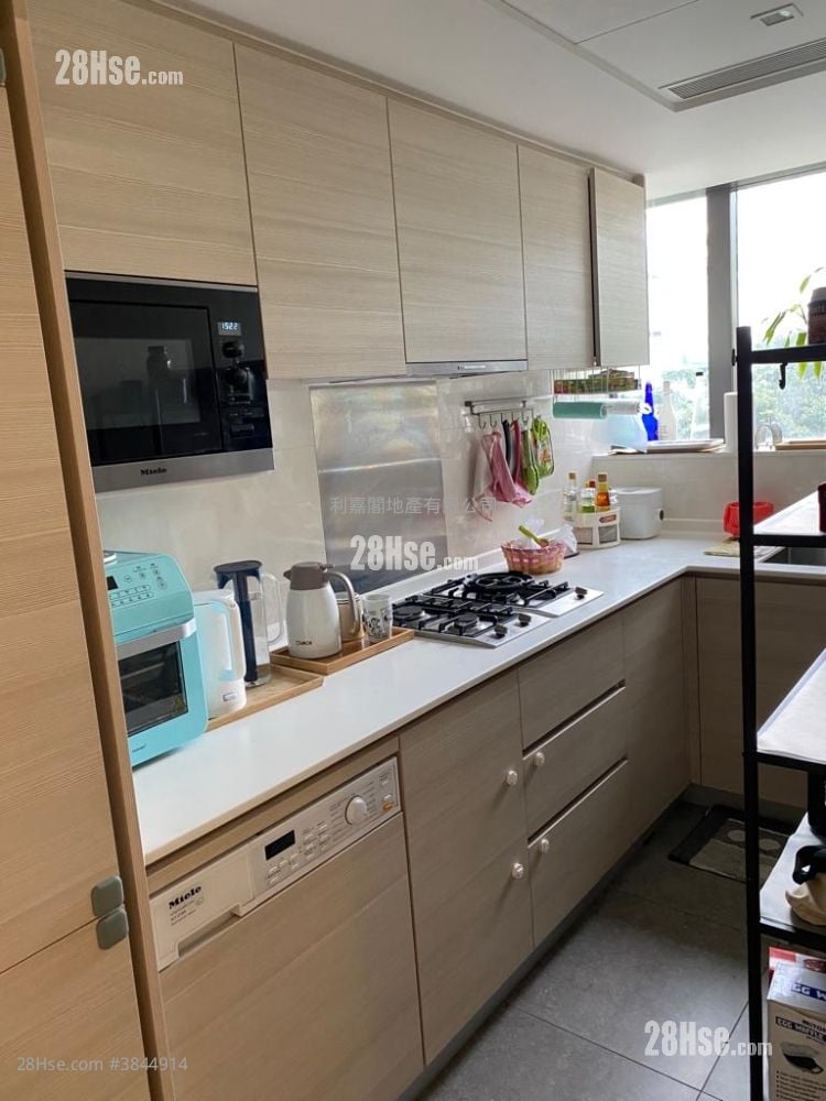 Mantin Heights Rental 2 Bedrooms , 1 Bathroom 584 ft²
