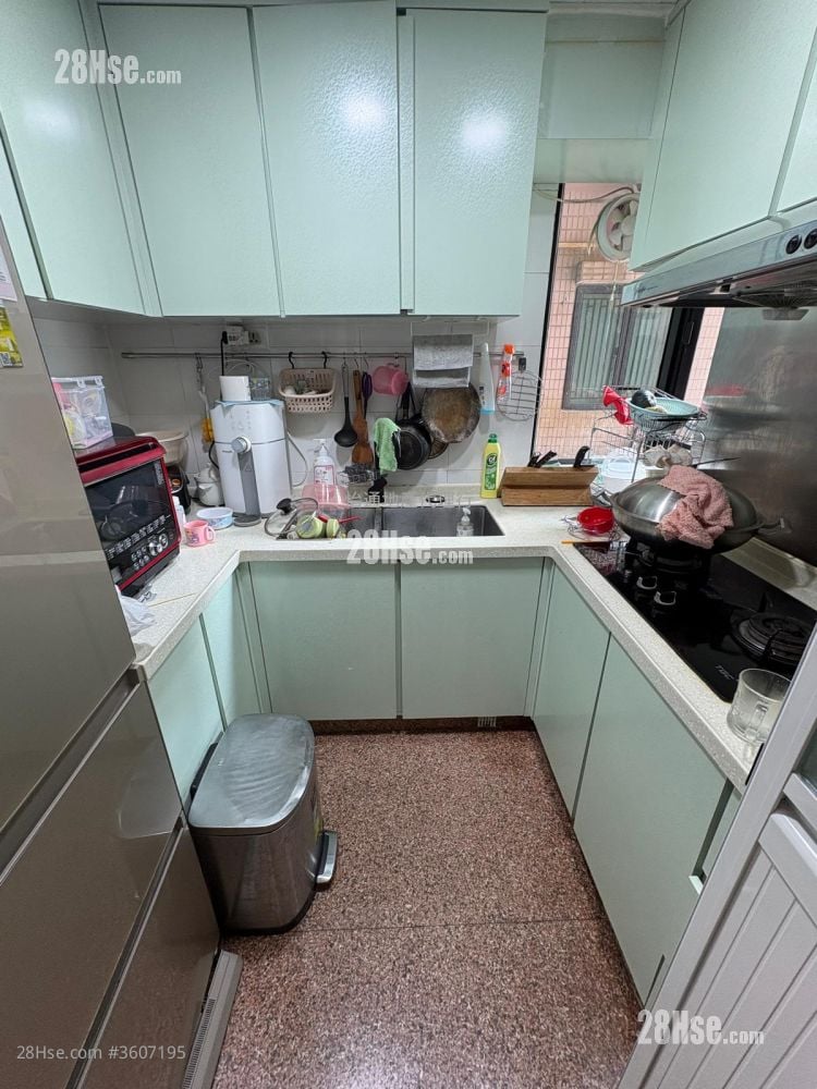Newton Harbour View Sell 3 Bedrooms , 2 Bathrooms 589 ft²