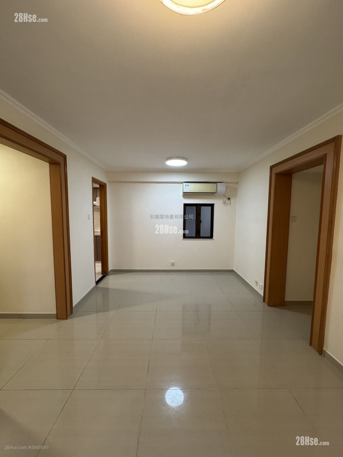Fortress Garden Sell 3 Bedrooms 652 ft²