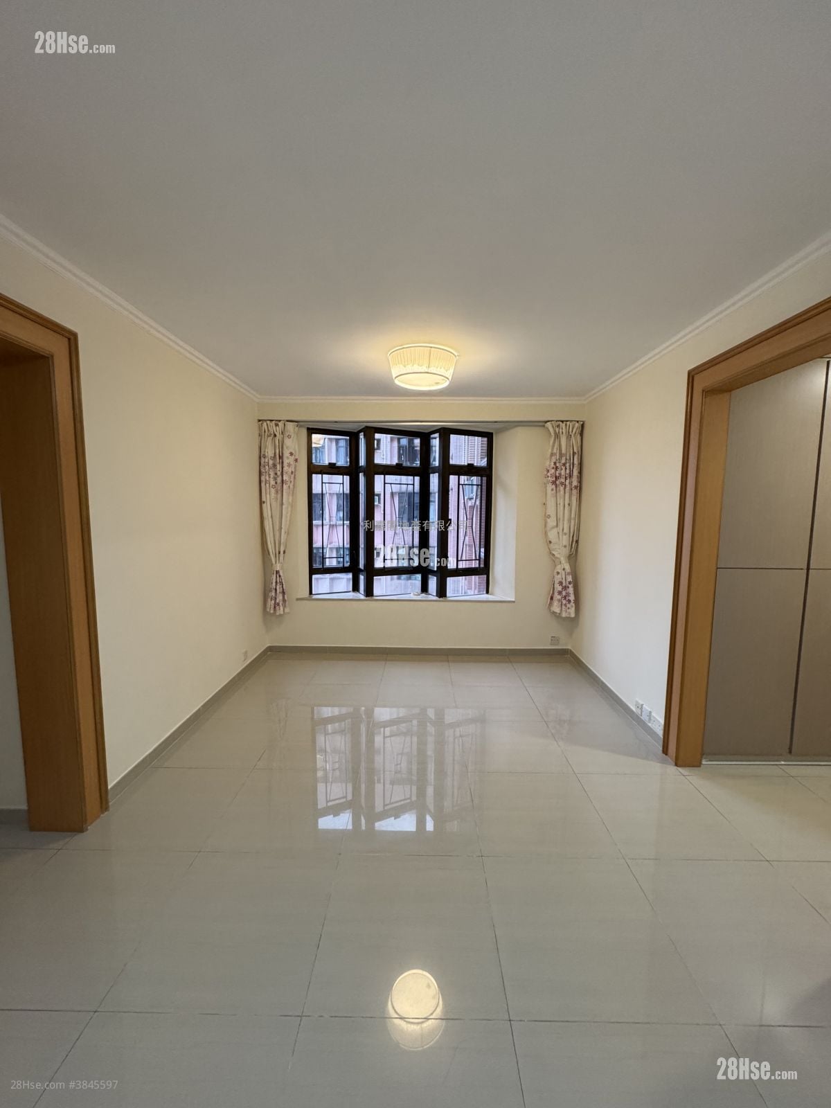 Fortress Garden Sell 3 Bedrooms 652 ft²