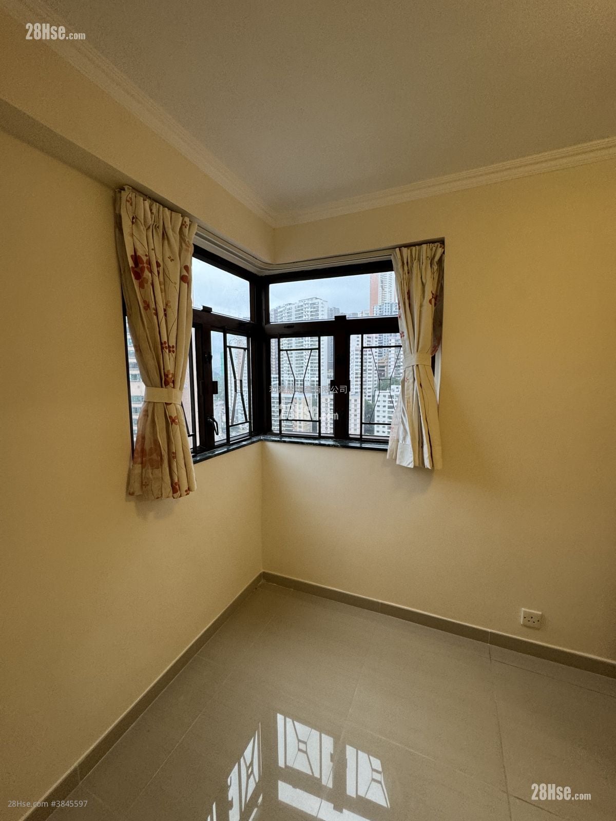 Fortress Garden Sell 3 Bedrooms 652 ft²