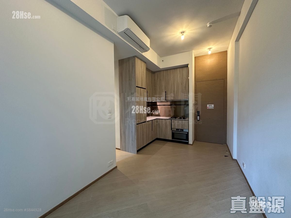 High Park Rental 405 ft²