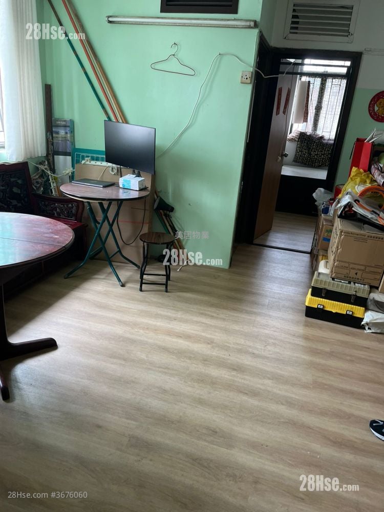 Tenement House Sell 2 Bedrooms , 1 Bathroom 494 ft²