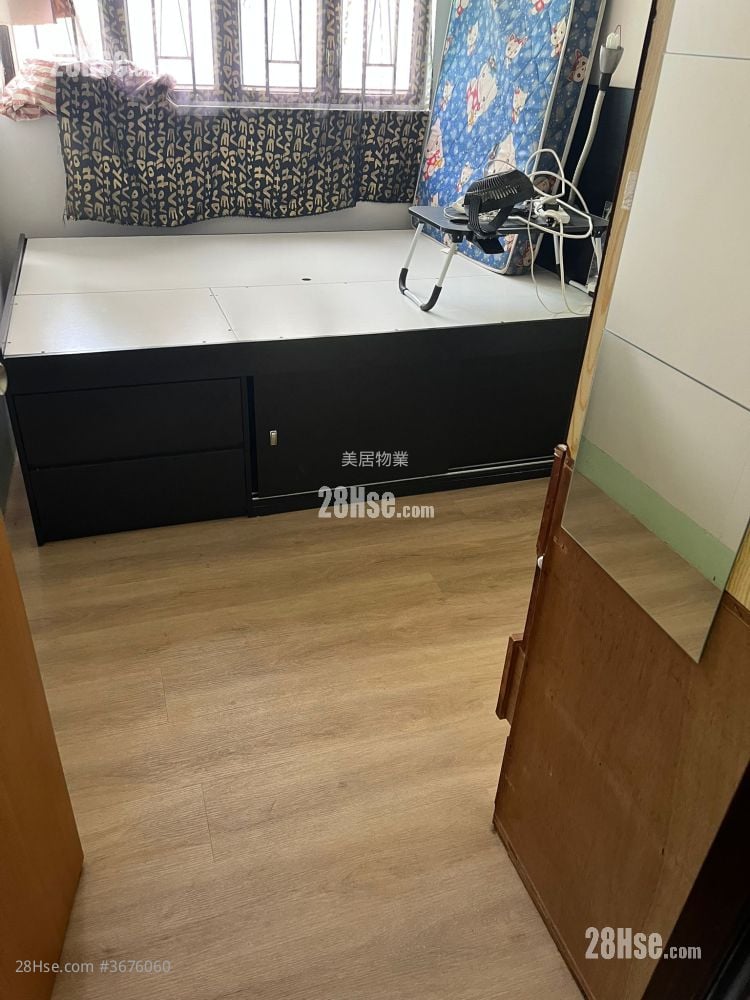 Tenement House Sell 2 Bedrooms , 1 Bathroom 494 ft²