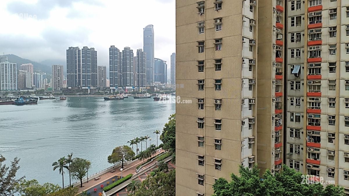 Ching Tai Court Sell 3 Bedrooms , 1 Bathroom 554 ft²