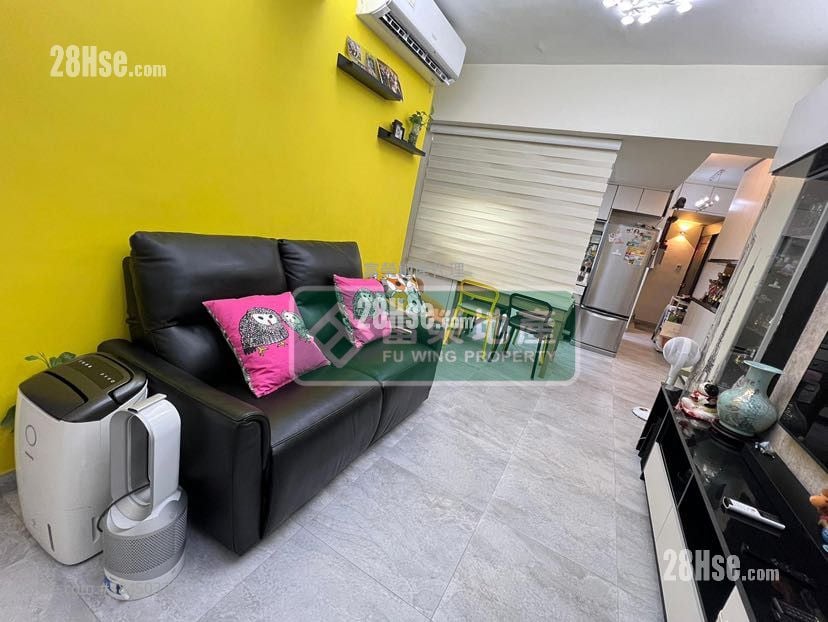 Tak Fung Building Sell 3 Bedrooms , 1 Bathroom 593 ft²