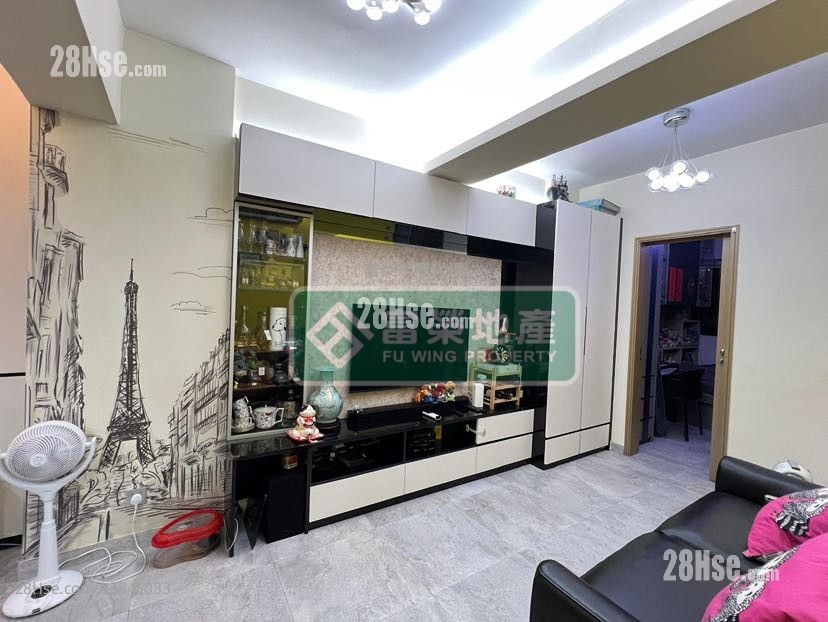 Tak Fung Building Sell 3 Bedrooms , 1 Bathroom 593 ft²
