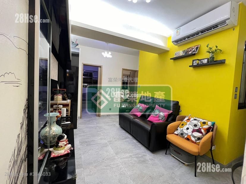 Tak Fung Building Sell 3 Bedrooms , 1 Bathroom 593 ft²