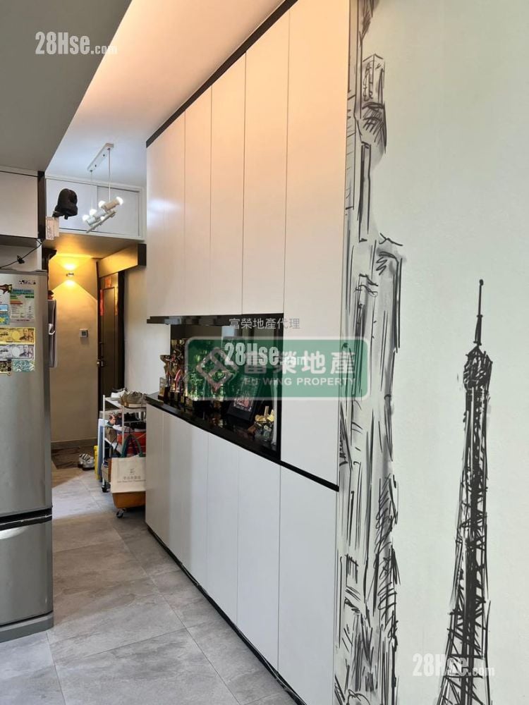 Tak Fung Building Sell 3 Bedrooms , 1 Bathroom 593 ft²