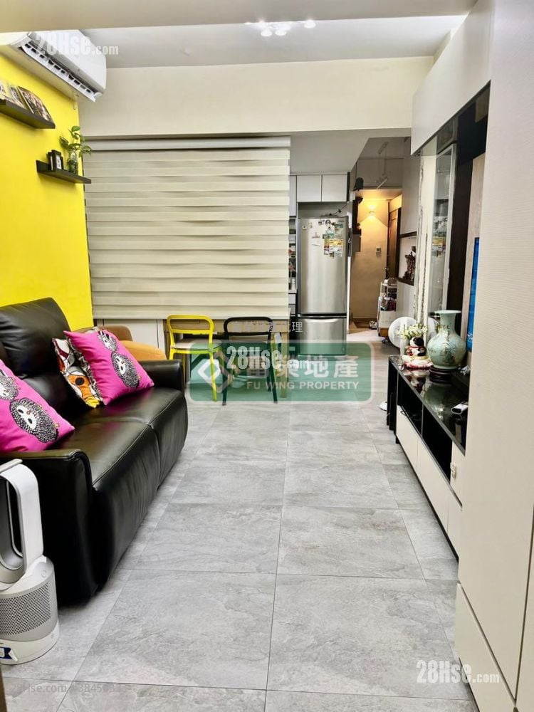 Tak Fung Building Sell 3 Bedrooms , 1 Bathroom 593 ft²