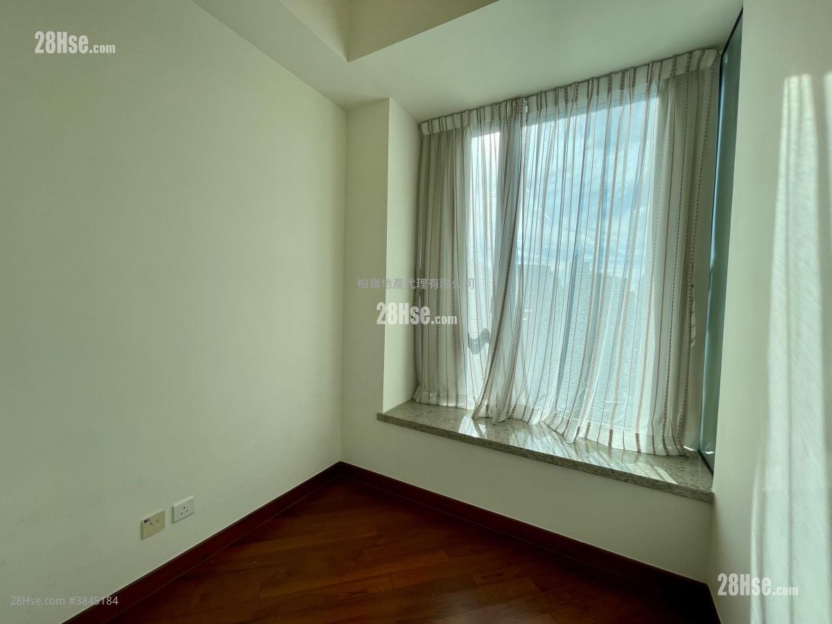 The Avenue Sell 4 Bedrooms , 3 Bathrooms 931 ft²