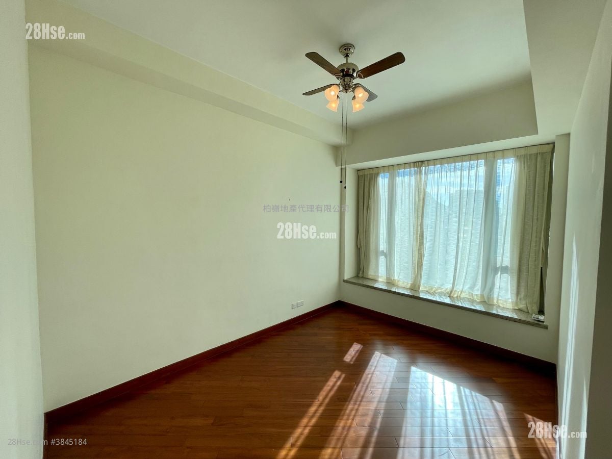 The Avenue Sell 4 Bedrooms , 3 Bathrooms 931 ft²