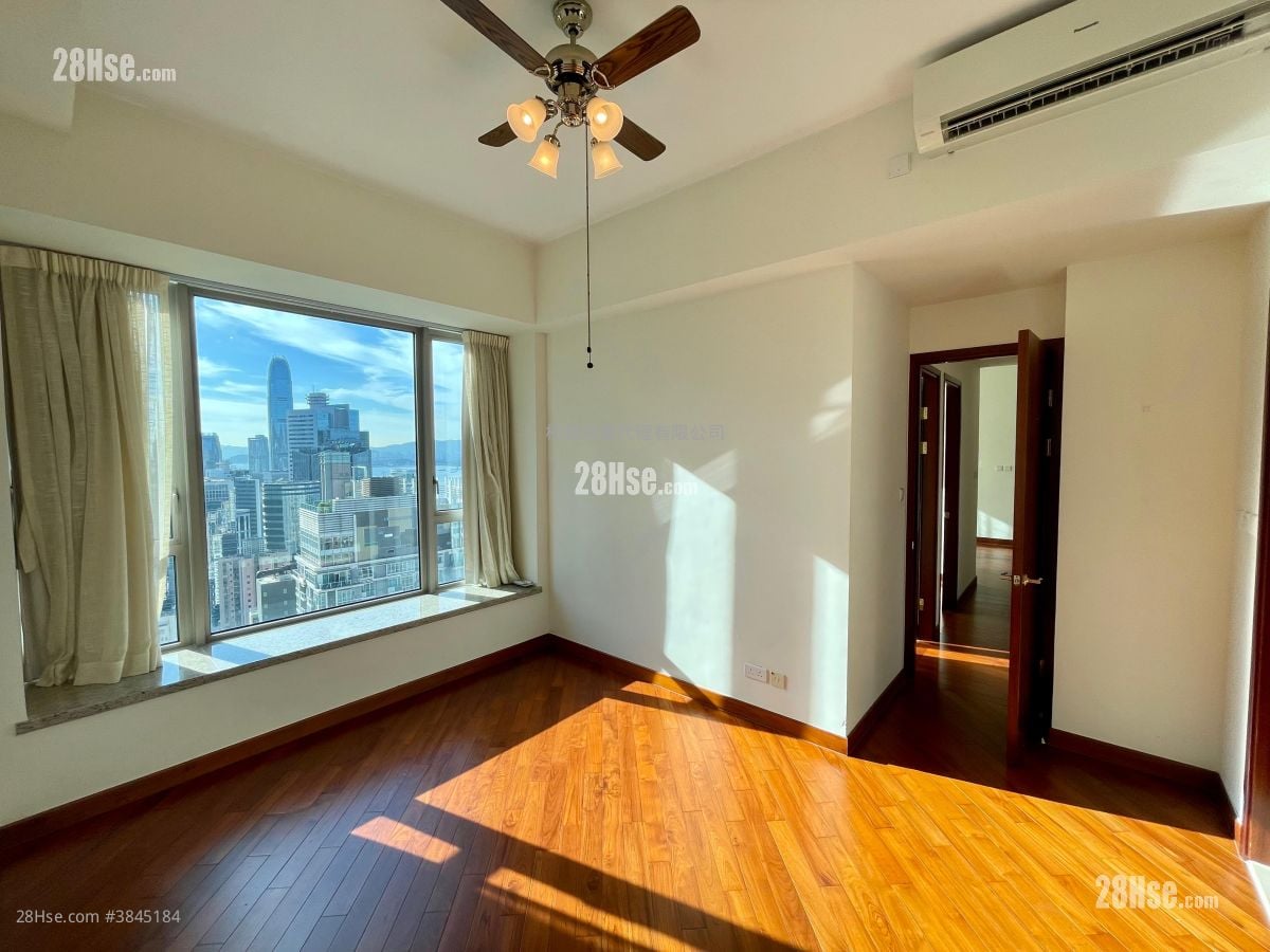 The Avenue Sell 4 Bedrooms , 3 Bathrooms 931 ft²