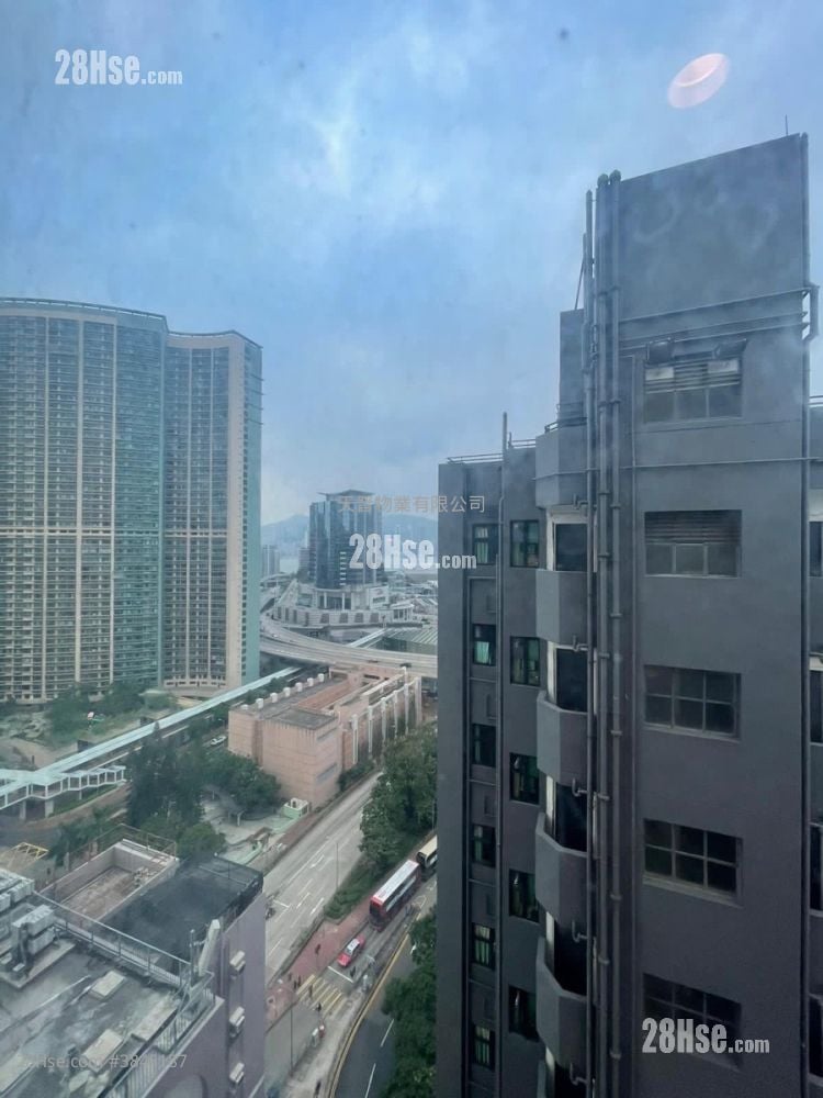 御悦 售盘 开放式间隔 , 1 浴室 245 平方尺