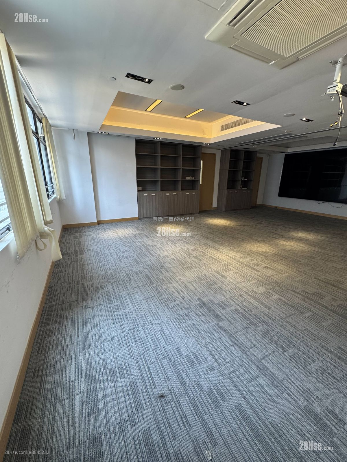 創匯國際中心 租盤 966 平方呎