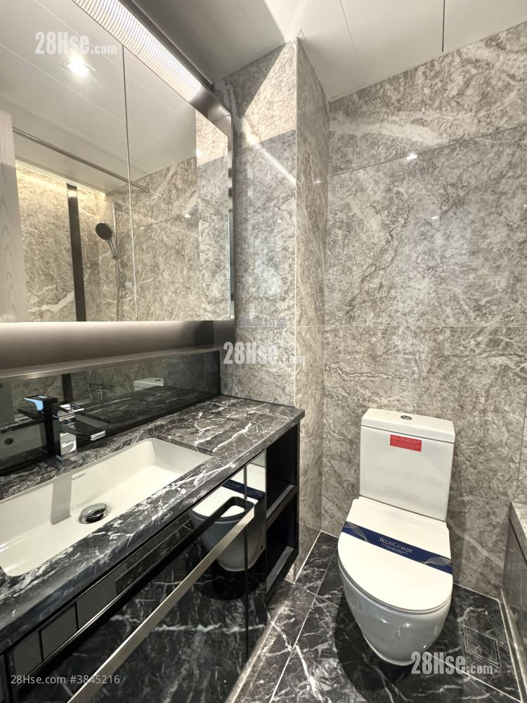 The Southside Sell 3 Bedrooms , 3 Bathrooms 958 ft²