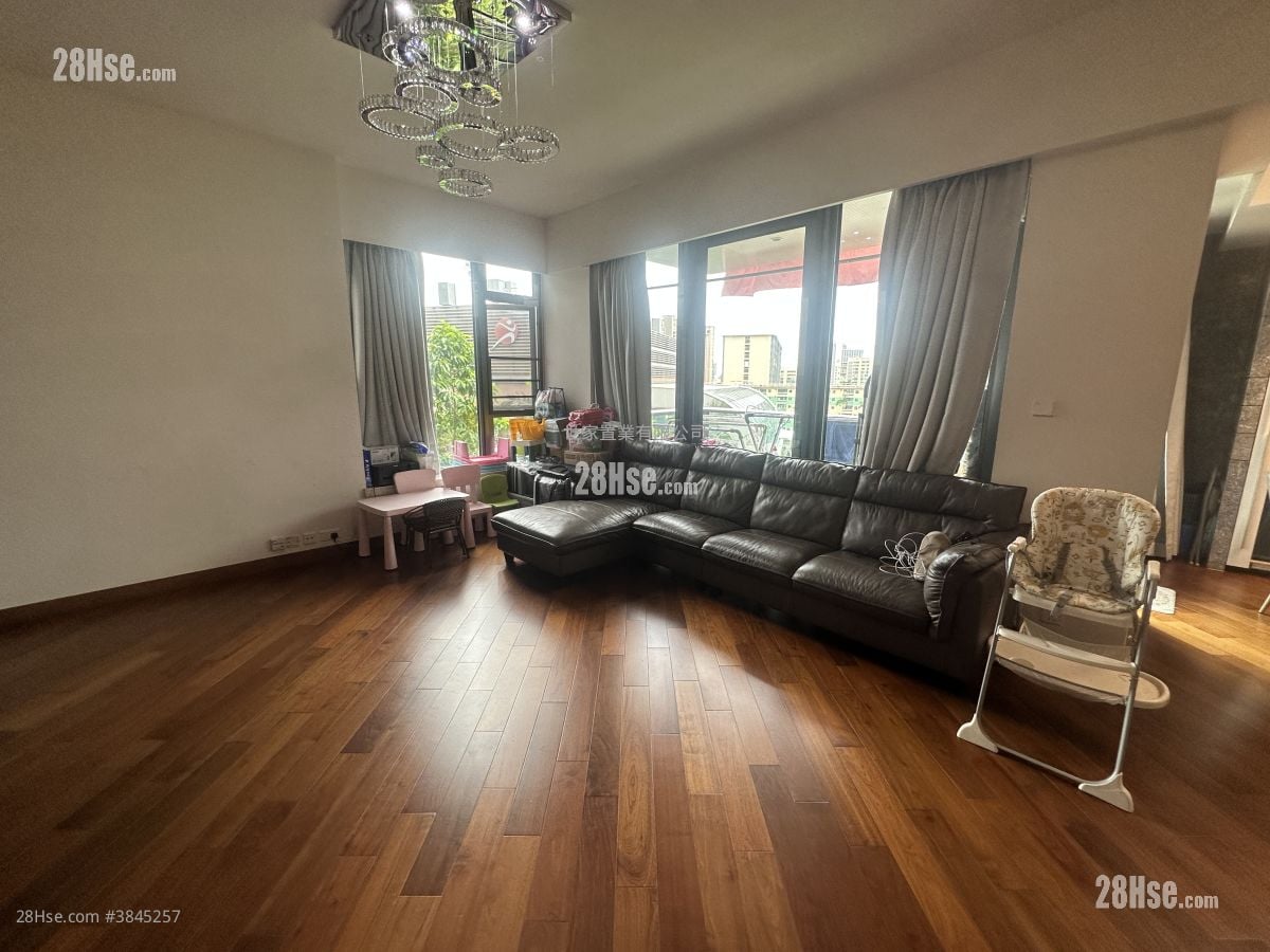 Ultima Sell 4 Bedrooms , 3 Bathrooms 2,018 ft²