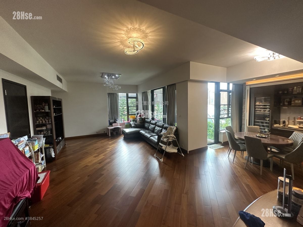 Ultima Sell 4 Bedrooms , 3 Bathrooms 2,018 ft²