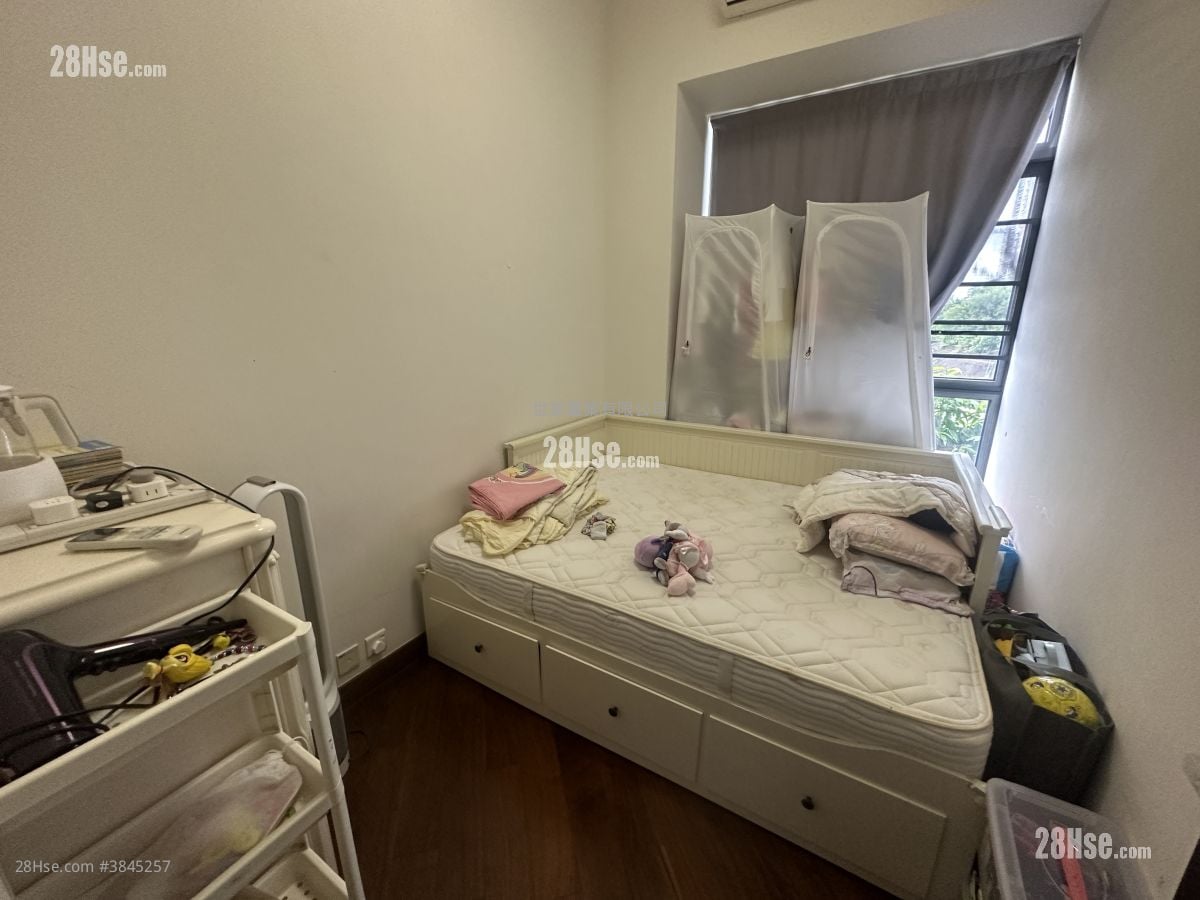 Ultima Sell 4 Bedrooms , 3 Bathrooms 2,018 ft²
