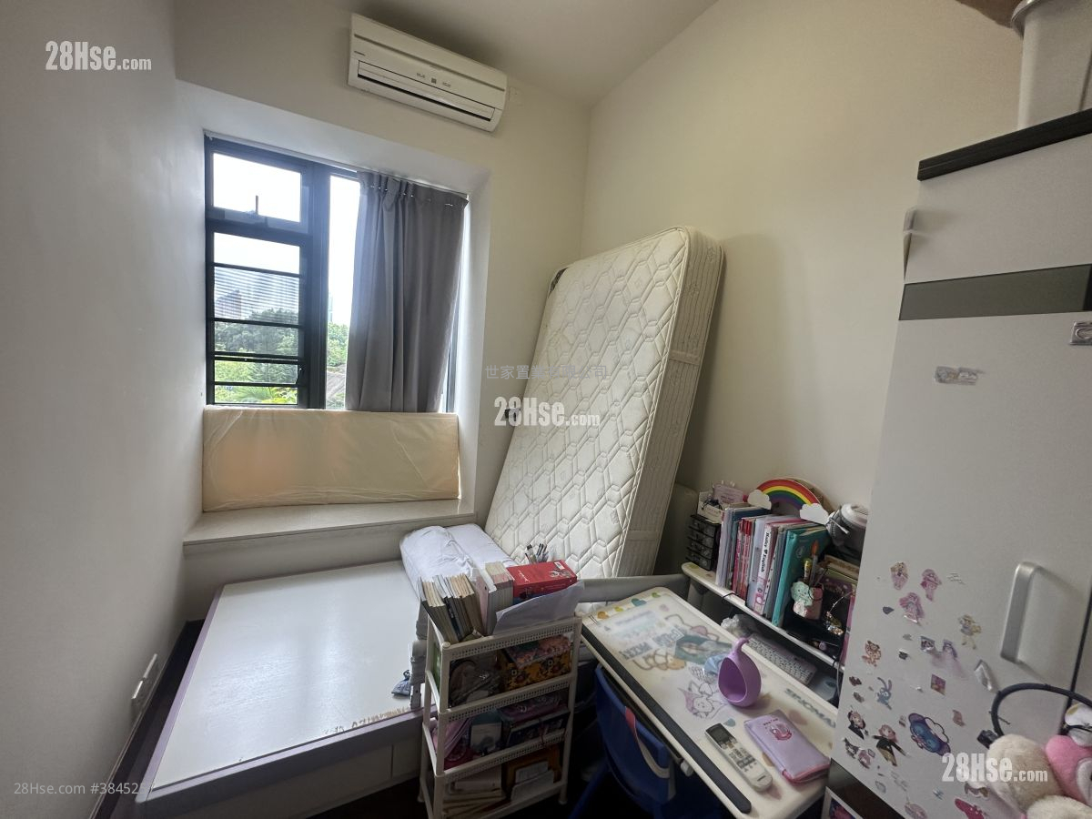 Ultima Sell 4 Bedrooms , 3 Bathrooms 2,018 ft²