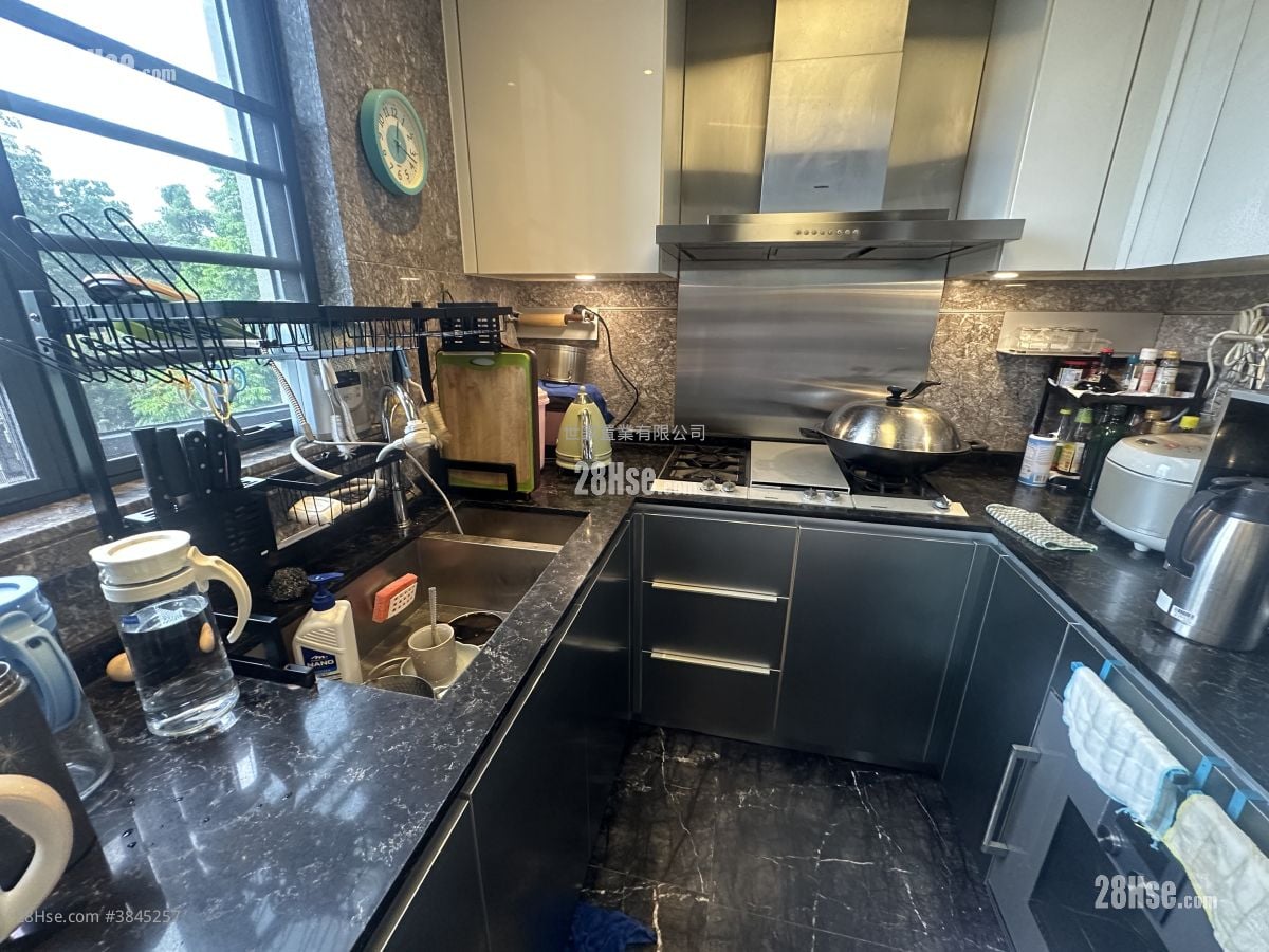 Ultima Sell 4 Bedrooms , 3 Bathrooms 2,018 ft²