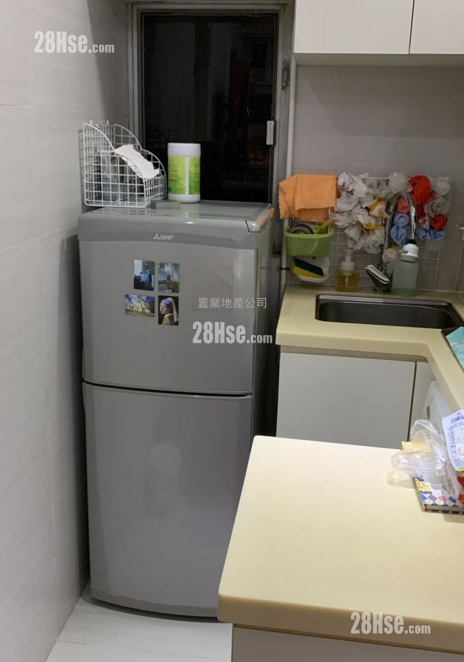 Fu Tor Loy Sun Chuen Sell 2 Bedrooms , 1 Bathroom 268 ft²