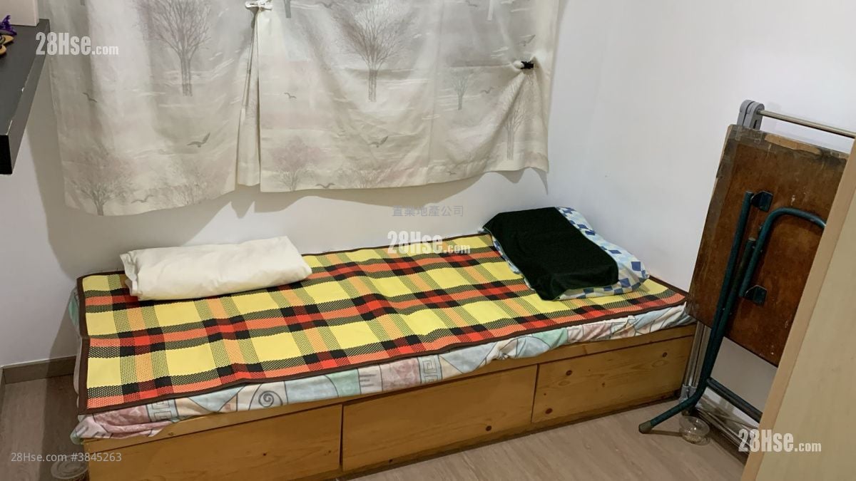 Fu Tor Loy Sun Chuen Sell 2 Bedrooms , 1 Bathroom 268 ft²