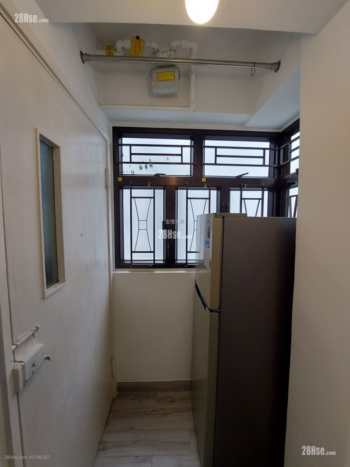 Man Wah Building Rental 2 Bedrooms , 1 Bathroom 344 ft²