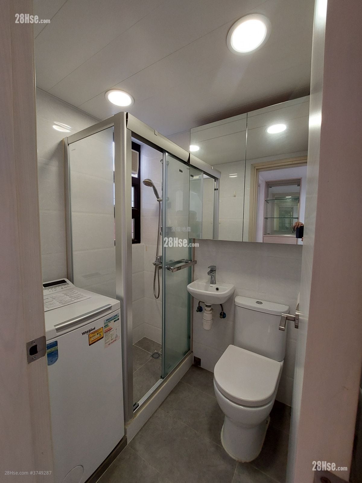 Man Wah Building Rental 2 Bedrooms , 1 Bathroom 344 ft²