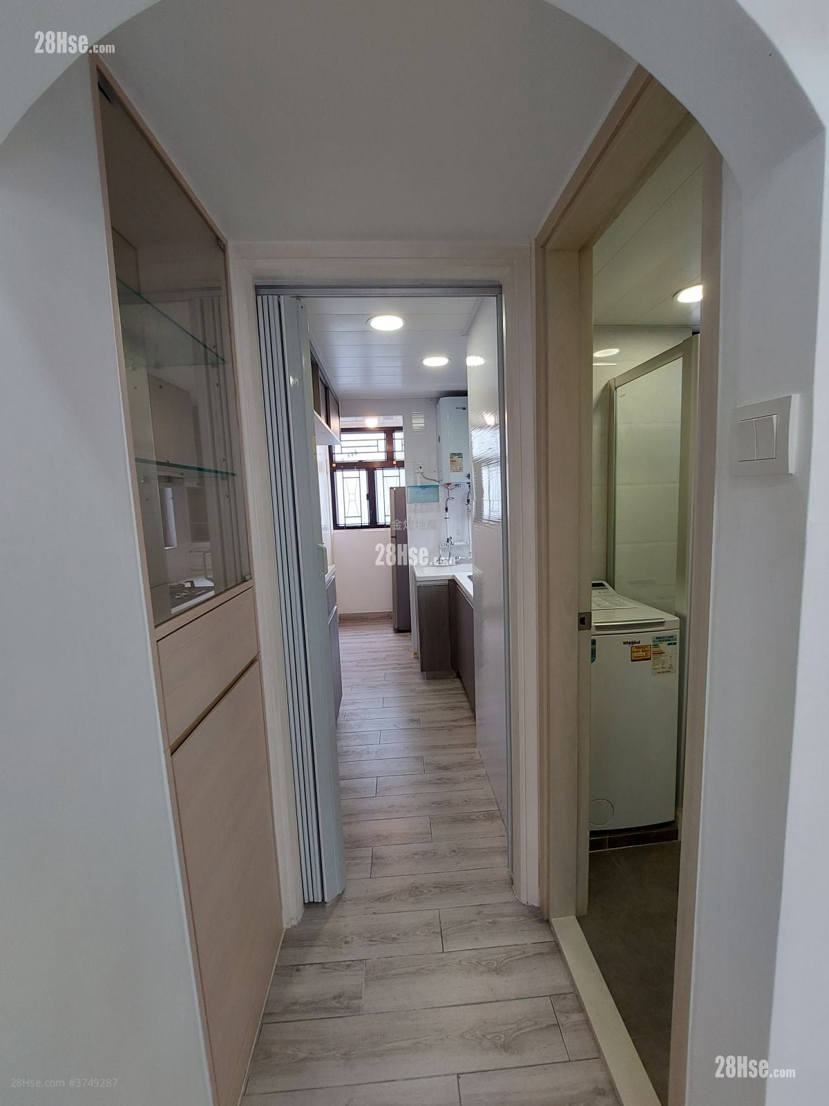 Man Wah Building Rental 2 Bedrooms , 1 Bathroom 344 ft²
