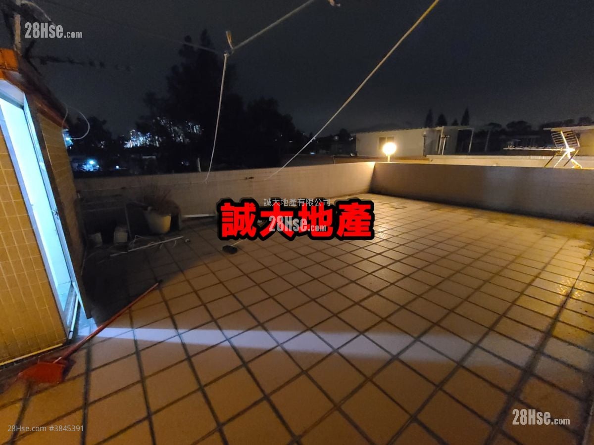 村屋 租盤 3 房 , 1 浴室 700 平方呎