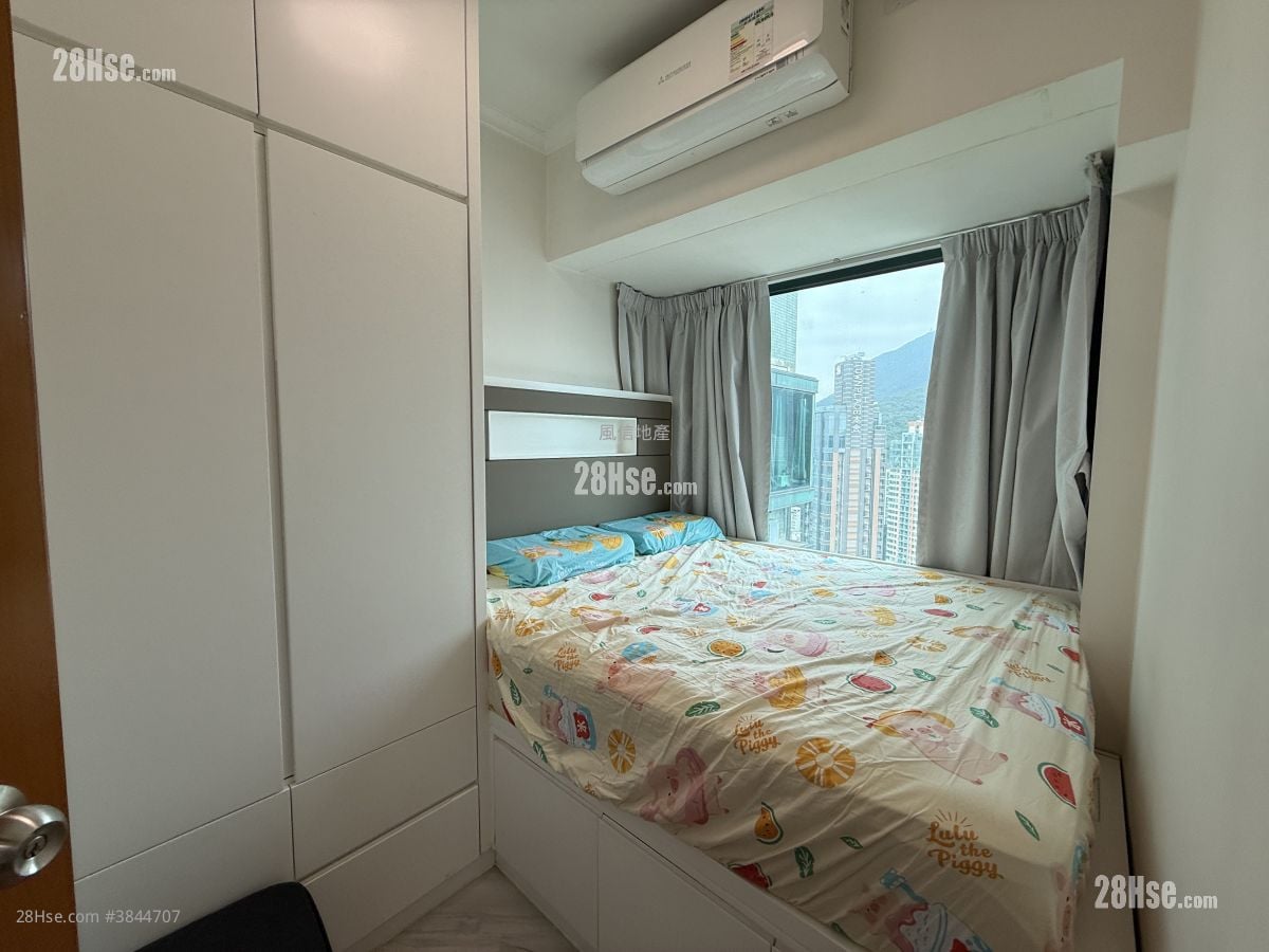 Manhattan Heights Rental 2 Bedrooms , 1 Bathroom 434 ft²